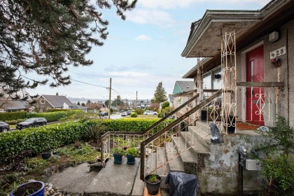 Photo 10 at 428 E 7th Street, Lower Lonsdale, North Vancouver