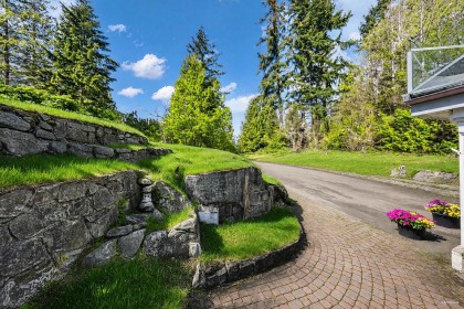 Photo 3 at 4621 Woodburn Place, Cypress Park Estates, West Vancouver