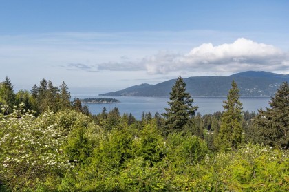 Photo 2 at 5207 Aspen Drive, Upper Caulfeild, West Vancouver