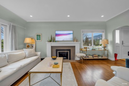 Photo 4 at 1220 Braeside Street, Sentinel Hill, West Vancouver