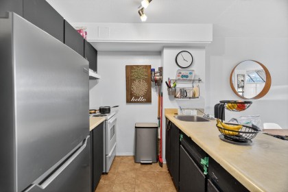 Photo 9 at 902 - 950 Drake Street, Downtown VW, Vancouver West