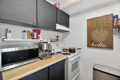 Photo 10 at 902 - 950 Drake Street, Downtown VW, Vancouver West