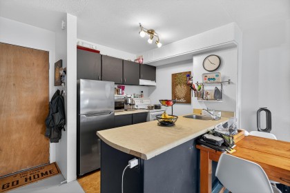 Photo 8 at 902 - 950 Drake Street, Downtown VW, Vancouver West