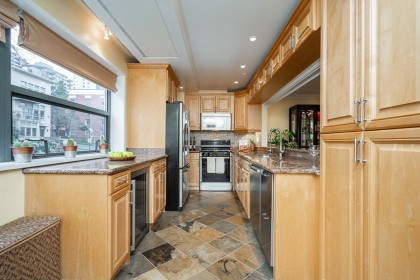 Photo 6 at 304 - 1233 Beach Avenue, West End VW, Vancouver West