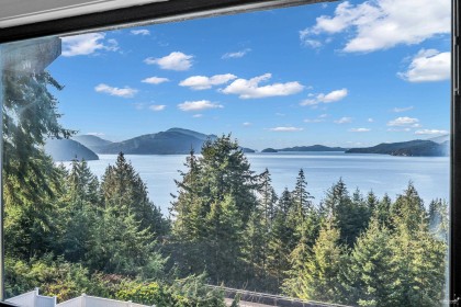 Photo 5 at 432 Crosscreek Road, Lions Bay, West Vancouver