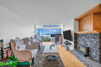 Photo 15 at 432 Crosscreek Road, Lions Bay, West Vancouver