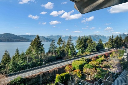Photo 4 at 432 Crosscreek Road, Lions Bay, West Vancouver