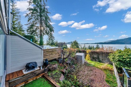 Photo 8 at 432 Crosscreek Road, Lions Bay, West Vancouver