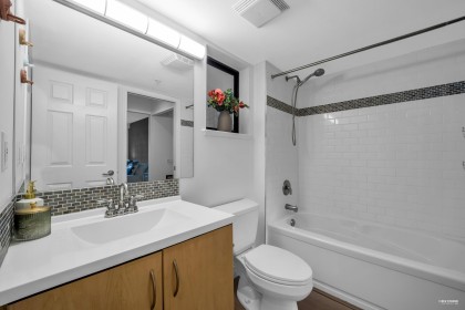 Photo 22 at 207 - 305 Lonsdale Avenue, Lower Lonsdale, North Vancouver