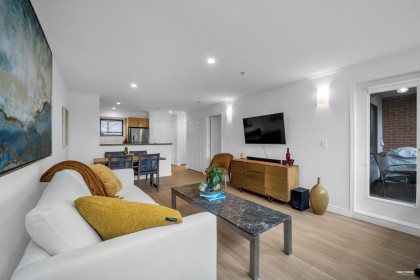 Photo 7 at 207 - 305 Lonsdale Avenue, Lower Lonsdale, North Vancouver