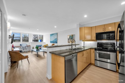 Photo 15 at 207 - 305 Lonsdale Avenue, Lower Lonsdale, North Vancouver