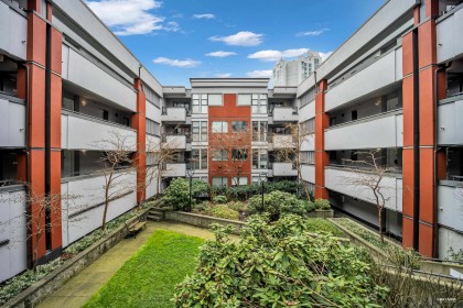 Photo 31 at 207 - 305 Lonsdale Avenue, Lower Lonsdale, North Vancouver