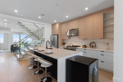 Photo 6 at 340 E Keith Road, Central Lonsdale, North Vancouver