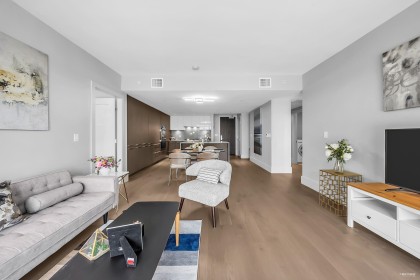 Photo 3 at 204 - 2089 W 43rd Avenue, Kerrisdale, Vancouver West