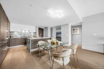 Photo 8 at 204 - 2089 W 43rd Avenue, Kerrisdale, Vancouver West