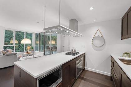 Photo 9 at 307 - 3355 Binning Road, University VW, Vancouver West