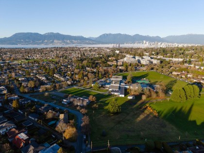 Photo 3 at 2296 W 32nd Avenue, Quilchena, Vancouver West