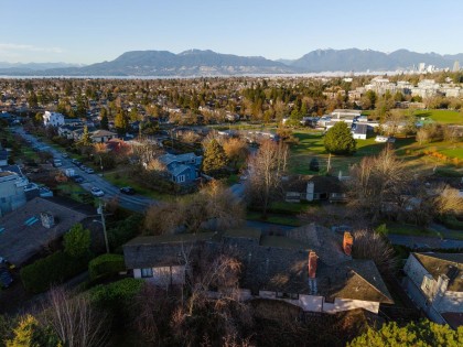 Photo 4 at 2296 W 32nd Avenue, Quilchena, Vancouver West