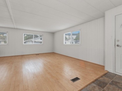 Photo 9 at 233 Tyee Drive, Park Royal, West Vancouver