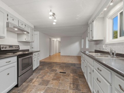 Photo 15 at 233 Tyee Drive, Park Royal, West Vancouver