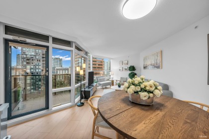 Photo 15 at 910 - 1050 Burrard Street, Downtown VW, Vancouver West