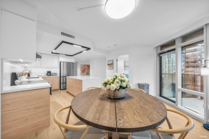 Photo 11 at 910 - 1050 Burrard Street, Downtown VW, Vancouver West