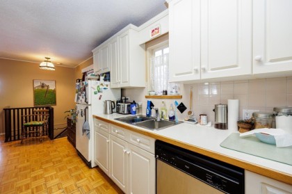 Photo 7 at 123 E Kings Road, Upper Lonsdale, North Vancouver