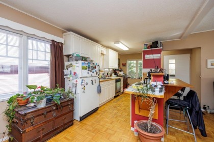 Photo 5 at 123 E Kings Road, Upper Lonsdale, North Vancouver