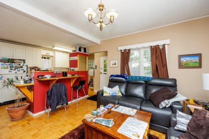 Photo 10 at 123 E Kings Road, Upper Lonsdale, North Vancouver