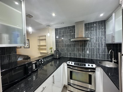 Photo 12 at 318 - 2320 W 40th Avenue, Kerrisdale, Vancouver West