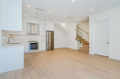 Photo 4 at 8192 Cartier Street, Marpole, Vancouver West