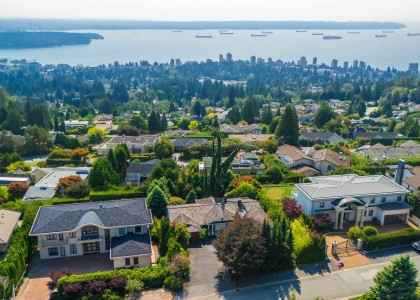 Photo 12 at 1346 Whitby Road, Chartwell, West Vancouver