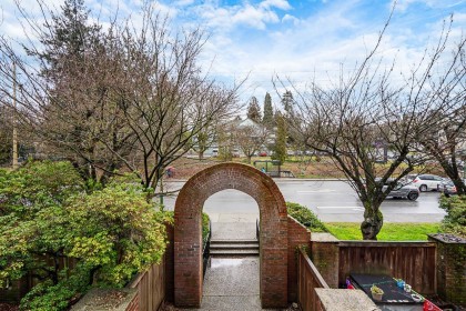 Photo 27 at 208 - 211 W 3rd Street, Lower Lonsdale, North Vancouver