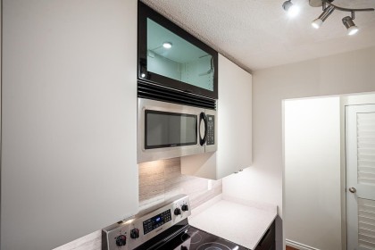 Photo 16 at 208 - 211 W 3rd Street, Lower Lonsdale, North Vancouver