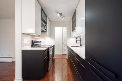 Photo 12 at 208 - 211 W 3rd Street, Lower Lonsdale, North Vancouver