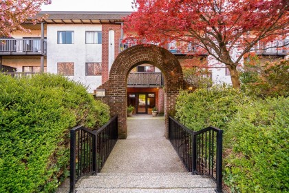 Photo 5 at 208 - 211 W 3rd Street, Lower Lonsdale, North Vancouver