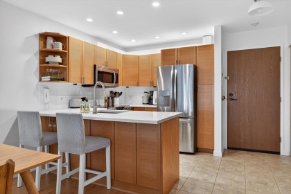 Photo 3 at 330 - 210 W 2nd Street, Lower Lonsdale, North Vancouver