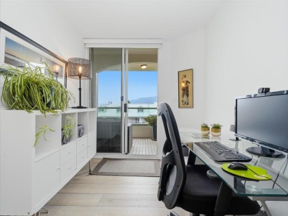 Photo 27 at 209 - 168 Chadwick Court, Lower Lonsdale, North Vancouver