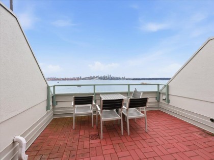 Photo 34 at 209 - 168 Chadwick Court, Lower Lonsdale, North Vancouver