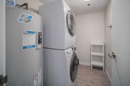 Photo 12 at 302 - 518 W 14th Avenue, Fairview VW, Vancouver West