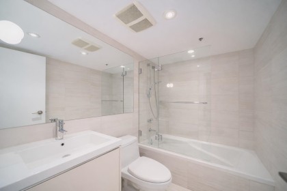 Photo 11 at 302 - 518 W 14th Avenue, Fairview VW, Vancouver West