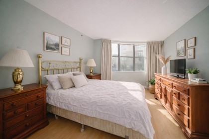 Photo 8 at 302 - 518 W 14th Avenue, Fairview VW, Vancouver West