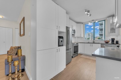 Photo 5 at 801 - 140 E 14 Street, Central Lonsdale, North Vancouver