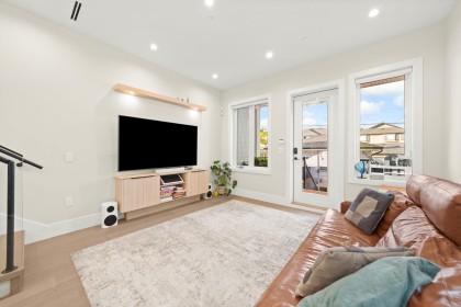 Photo 4 at 2815 W 19th Avenue, Arbutus, Vancouver West