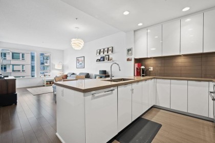 Photo 2 at 328 - 255 W 1st Street, Lower Lonsdale, North Vancouver