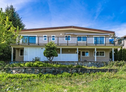 Photo 2 at 520 Ballantree Place, Glenmore, West Vancouver