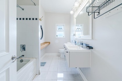 Photo 10 at 520 Ballantree Place, Glenmore, West Vancouver