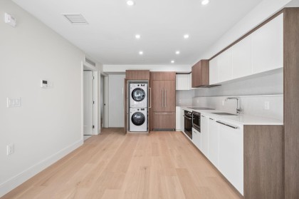 Photo 13 at 105 - 378 W 45th Avenue, Oakridge VW, Vancouver West