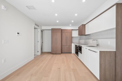 Photo 12 at 105 - 378 W 45th Avenue, Oakridge VW, Vancouver West