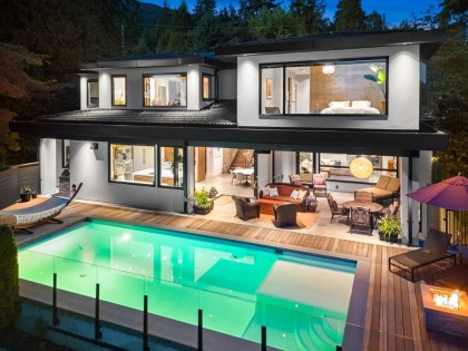 Photo 1 at 2650 Rosebery Avenue, Queens, West Vancouver